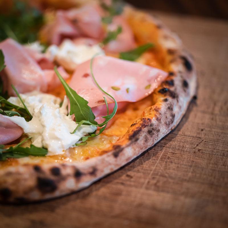 Pizza Mortadella - Burrata - Suggestie-Bastiano Bonheiden